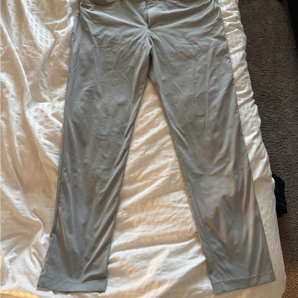 lululemon athletica Men's Light Gray Chino-Style Pants ABC 5 pocket